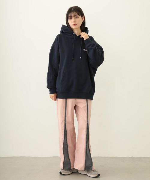 MILKFED.（ミルクフェド）の「ICING LOGO WIDE SWEAT HOODIE（パーカー・レディース・オートミール/チャコール/ネイビー・M/L）」の7枚目の写真