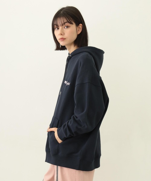 MILKFED.（ミルクフェド）の「ICING LOGO WIDE SWEAT HOODIE（パーカー・レディース・オートミール/チャコール/ネイビー・M/L）」の4枚目の写真