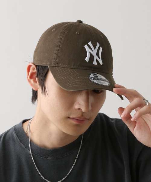 NEW ERA（ニューエラ）の「【NEW ERA/ニューエラ】9TWENTY/ウォッシュドキャップ（キャップ・メンズ・ネイビー/その他5/レッド/ダークブラウン・FREE）」の2枚目の写真