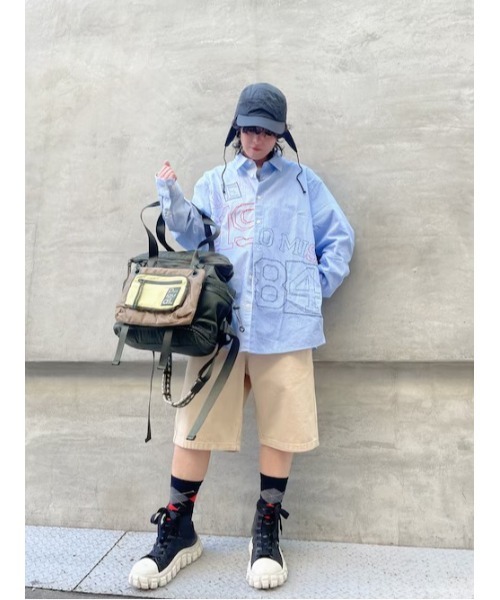Desigual(デシグアル)の「ダブルウエストのバミューダパンツ(デニムパンツ・メンズ・ホワイト・M/XS/S/L/XL)」の1枚目の写真