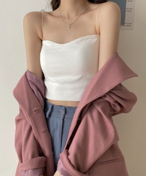 COCOMOMO(ココモモ)の「【カラー展開あり】 カップ付きキャミソール 細紐 ショート丈 カップ付き キャミソール ブラトップ(キャミソール・レディース・ホワイト/ピンク/ブラック/ブルー/ダークグレー・FREE)」の7枚目の写真