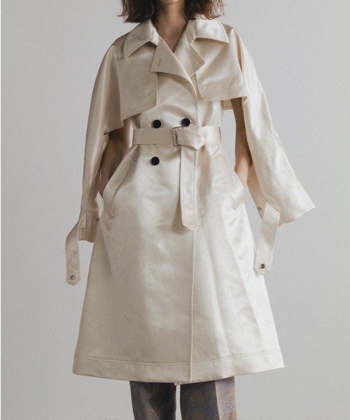 CINOH（チノ）の「BONDING ACETATE SATIN TRENCH COAT（トレンチコート・レディース・ブラック/アイボリー・36）」の4枚目の写真