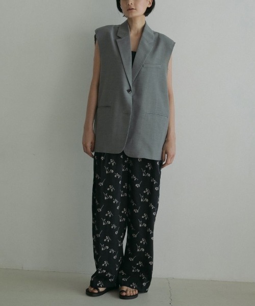 anuke(アンヌーク)の「anuke Flower Jacquard Pants 62510717(その他パンツ・レディース・ブラウン/ネイビー・38/36)」の6枚目の写真