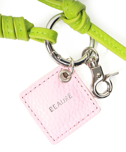 Beau're（ヴュレ）の「BEAURE Colored Leather Cord ストラップ（スマホグッズ・レディース・ラベンダー/ライム/キャメル/アイボリー/ブラック・FREE）」の10枚目の写真