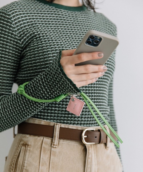 Beau're（ヴュレ）の「BEAURE Colored Leather Cord ストラップ（スマホグッズ・レディース・ラベンダー/ライム/キャメル/アイボリー/ブラック・FREE）」の20枚目の写真