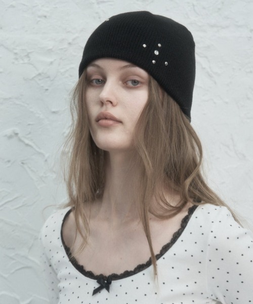 SETUPEXE（セットアップイーエックスイー）の「STUDDED BEANIE（ニットキャップ/ビーニー・レディース・ブラック/モカ/ホワイト・フリー）」の2枚目の写真