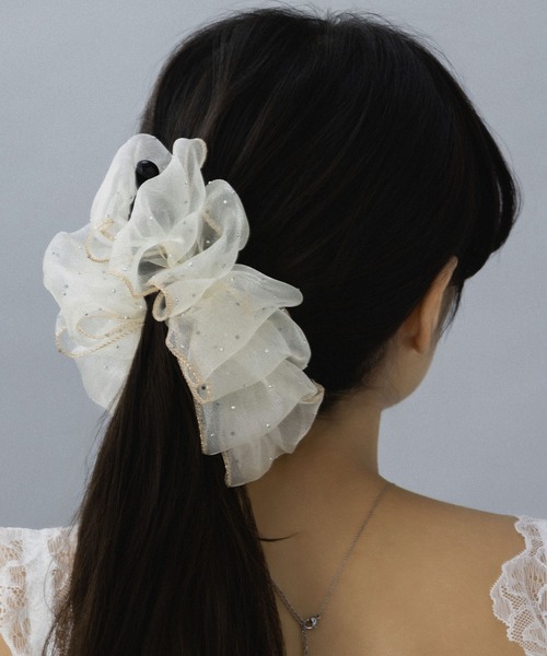 LA MUe(ラミュー)の「【LA MUE】オーガンジーフリルバナナクリップ(バレッタ/ヘアクリップ・レディース・ベージュ/ブラック/ピンク/ホワイト・FREE)」の5枚目の写真