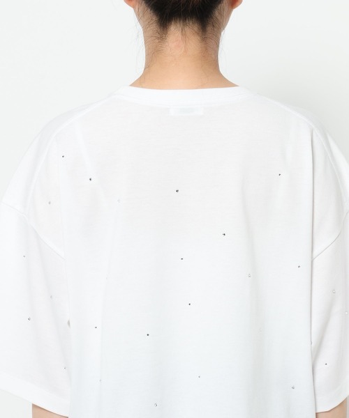LOWRYS FARM（ローリーズファーム）の「ビジュープルオーバーＳＳ　499873（Tシャツ/カットソー・レディース・オフホワイト/チャコールグレー・FREE）」の5枚目の写真