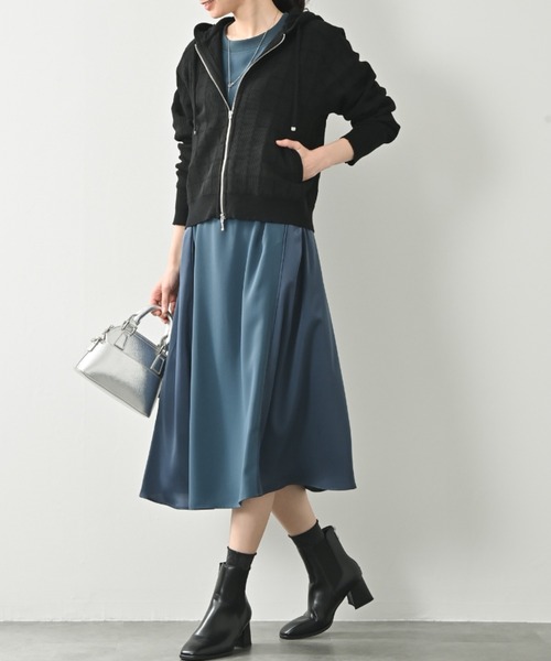 aunt lily（アントリリー）の「【防シワ ストレッチ】異素材ドッキングギャザーふんわりワンピース｜ブラック サンドベージュ ブルー サテン ドルマンスリーブ ドレープ きれいめ オフィスカジュアル（ワンピース・レディース・サンドベージュ/ブラック/ブルー・S/M/L/LL/3L）」の21枚目の写真