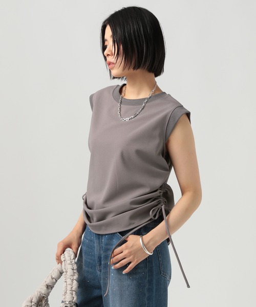 BAYFLOW(ベイフロー)の「シャーリングノースリーブプルオーバー(Tシャツ/カットソー・レディース・テラコッタ/ブラック/グレー・FREE)」の3枚目の写真