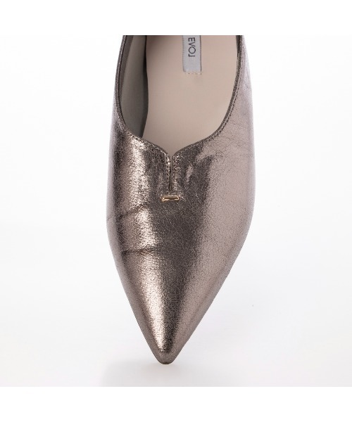 EVOL（イーボル）の「【ふかふか・クッション入り】Vカットステッチパンプス IZ5815（パンプス・レディース・シルバーグレー/ゴールド/ブラック/アイボリー/ブラック系その他/ブラック×ブラック/シルバー/パイソン・22.0cm/22.5cm/23.0cm/23.5cm/24.0cm/24.5cm/25.0cm）」の13枚目の写真