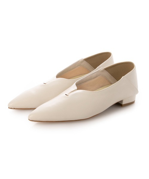 EVOL（イーボル）の「【ふかふか・クッション入り】Vカットステッチパンプス IZ5815（パンプス・レディース・シルバーグレー/ゴールド/ブラック/アイボリー/ブラック系その他/ブラック×ブラック/シルバー/パイソン・22.0cm/22.5cm/23.0cm/23.5cm/24.0cm/24.5cm/25.0cm）」の21枚目の写真