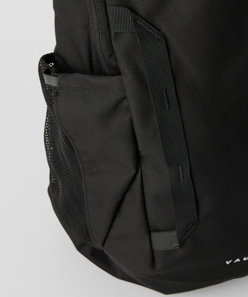 THE NORTH FACE（ザノースフェイス）の「【THE NORTH FACE / ザ・ノースフェイス】VAULT/ヴォルト 軽量 ワンポイントロゴ刺繍バックパック 27L（バックパック/リュック・メンズ・ブラック/ネイビー/カーキ/ライトグレー・FREE）」の5枚目の写真