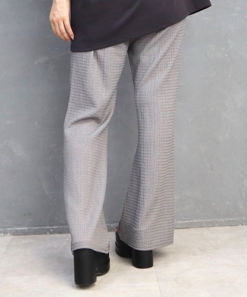 CECIL McBEE(セシルマクビー)の「ふくれジャガードフレアパンツ(その他パンツ・レディース・チャコールグレー/ブラック・MEDIUM/LARGE)」の7枚目の写真