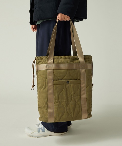 Snow Peak（スノーピーク）の「Snow Peak / Quilted Ripstop Tote キルティングリップストップ トートバッグ（トートバッグ・メンズ・ブラック/オリーブ・ONE SIZE）」の8枚目の写真