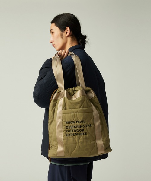 Snow Peak（スノーピーク）の「Snow Peak / Quilted Ripstop Tote キルティングリップストップ トートバッグ（トートバッグ・メンズ・ブラック/オリーブ・ONE SIZE）」の6枚目の写真