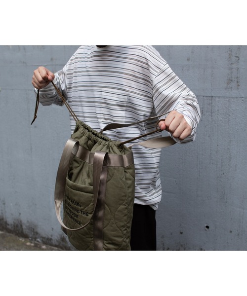 Snow Peak（スノーピーク）の「Snow Peak / Quilted Ripstop Tote キルティングリップストップ トートバッグ（トートバッグ・メンズ・ブラック/オリーブ・ONE SIZE）」の18枚目の写真