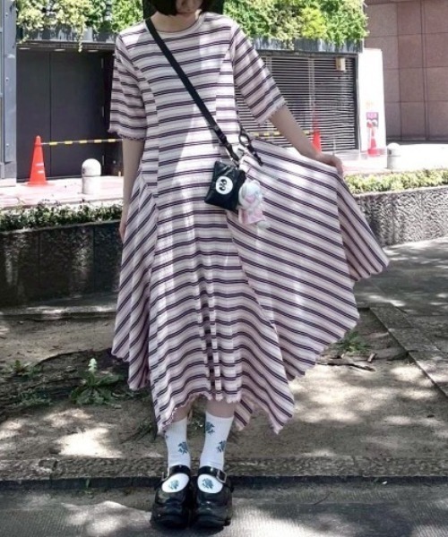 Candy Stripper(キャンディストリッパー)の「MULTI BORDER FLARE ワンピース(ワンピース・レディース・グレー/ブラック/ピンク・FREE)」の1枚目の写真