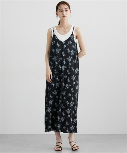 nissen（ニッセン）の「プリーツキャミワンピース（ワンピース・レディース・ブラック系その他/ブルー/ブラック/ベージュ・M/L/LL）」の2枚目の写真