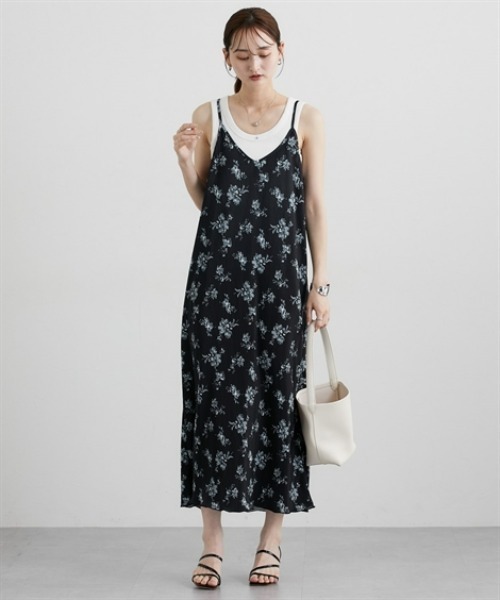 nissen（ニッセン）の「プリーツキャミワンピース（ワンピース・レディース・ブラック系その他/ブルー/ブラック/ベージュ・M/L/LL）」の9枚目の写真