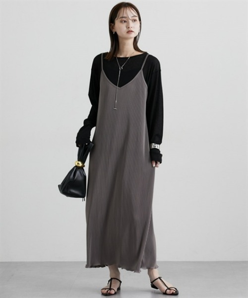 nissen（ニッセン）の「プリーツキャミワンピース（ワンピース・レディース・ブラック系その他/ブルー/ブラック/ベージュ・M/L/LL）」の14枚目の写真