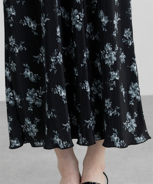 nissen（ニッセン）の「プリーツキャミワンピース（ワンピース・レディース・ブラック系その他/ブルー/ブラック/ベージュ・M/L/LL）」の21枚目の写真