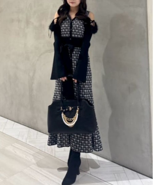 セール】many wayフェイクファージャガードニットワンピース 秋服