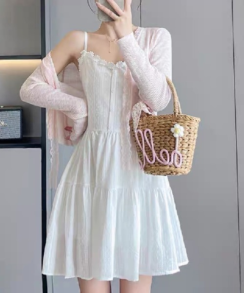 gossip!ロサンゼルス(ゴシップロサンゼルス)の「刺繍レースフリル 総柄シャーリングキャミミニワンピース(ワンピース・レディース・ホワイト・M/S)」の12枚目の写真