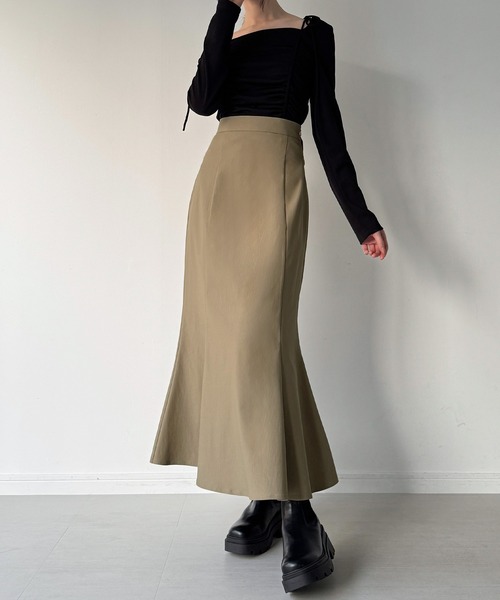 junoah（ジュノア）の「バックリボンマーメイドスカート（裏地無し）（スカート・レディース・ブラック/ダークベージュ/ダークグレー/ブラウン/ボルドー・LARGE/MEDIUM/SMALL/X-LARGE）」の17枚目の写真