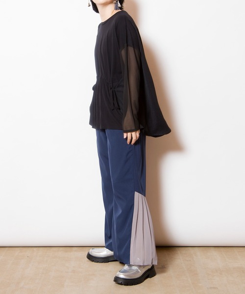 OSMOSIS(オズモーシス)の「切替ギャザーTシャツ(Tシャツ/カットソー・レディース・アイボリー/グレー/ブラック・ONE SIZE)」の11枚目の写真