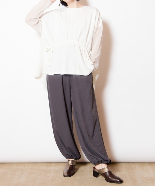 OSMOSIS(オズモーシス)の「切替ギャザーTシャツ(Tシャツ/カットソー・レディース・アイボリー/グレー/ブラック・ONE SIZE)」の12枚目の写真