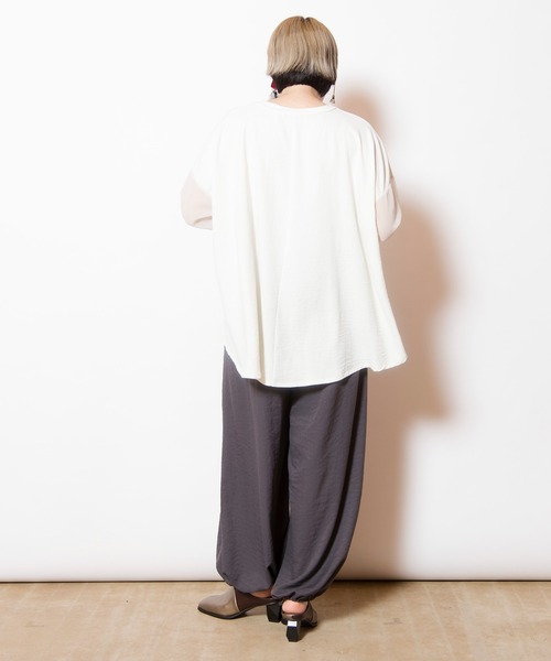 OSMOSIS(オズモーシス)の「切替ギャザーTシャツ(Tシャツ/カットソー・レディース・アイボリー/グレー/ブラック・ONE SIZE)」の15枚目の写真