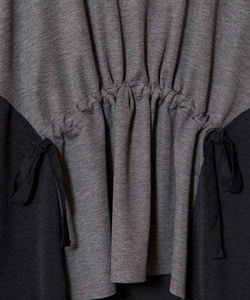 OSMOSIS(オズモーシス)の「切替ギャザーTシャツ(Tシャツ/カットソー・レディース・アイボリー/グレー/ブラック・ONE SIZE)」の5枚目の写真