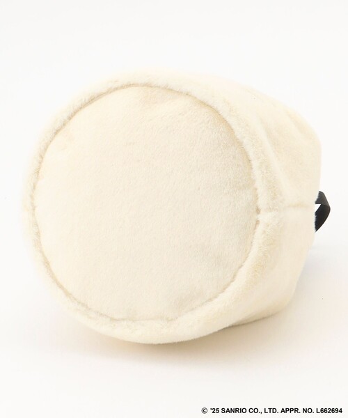 ANY(エニィ)の「【ハローキティ×ANY】フェイクファーバッグ(ショルダーバッグ・レディース・ホワイト系・F)」の4枚目の写真