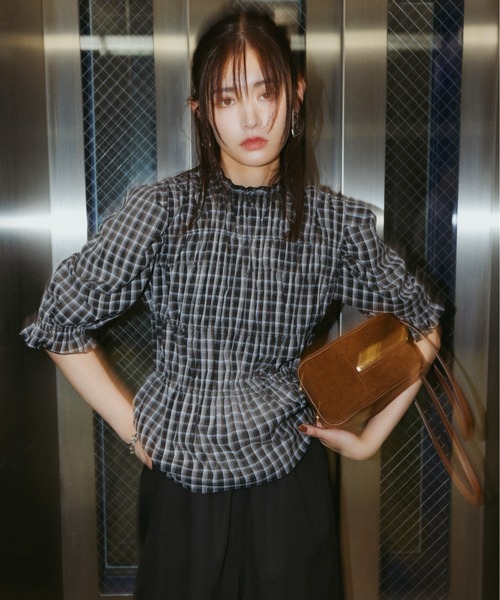 シャーリングペプラムフリルブラウス（シャツ/ブラウス）｜Mila Owen