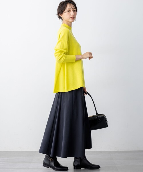 23区 L(ニジュウサンクオオキイサイズ)の「【洗える】ピュアカシミヤ フレア ニット(ニット/セーター・レディース・ブルー系/イエロー系/ライトグレー系/スカイブルー系・46/44)」の6枚目の写真