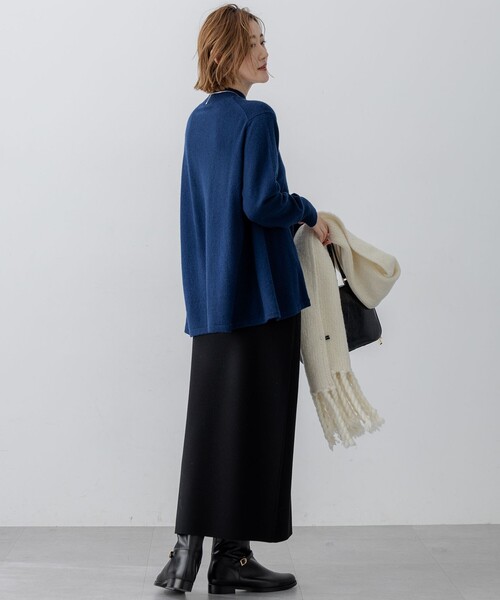 23区 L(ニジュウサンクオオキイサイズ)の「【洗える】ピュアカシミヤ フレア ニット(ニット/セーター・レディース・ブルー系/イエロー系/ライトグレー系/スカイブルー系・46/44)」の22枚目の写真