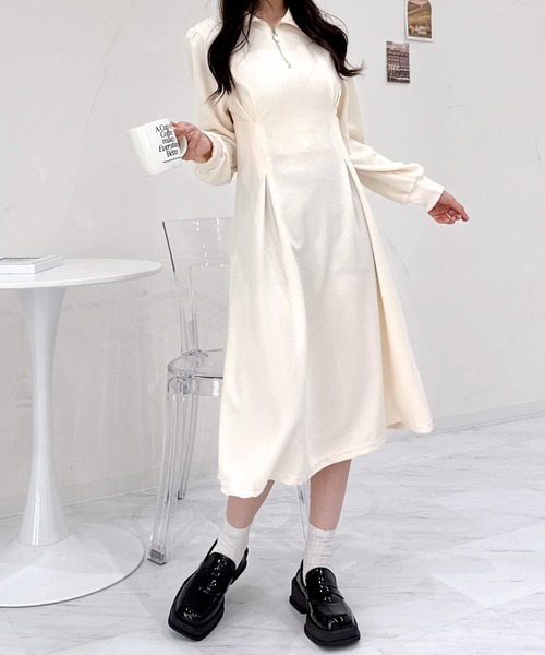 Mejoul(メジュール)の「ハーフジップ ハートチャーム フレア スウェットワンピース(ワンピース・レディース・アイボリー/ブラック・M/L)」の20枚目の写真