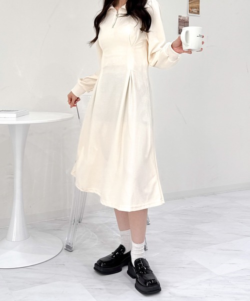 Mejoul(メジュール)の「ハーフジップ ハートチャーム フレア スウェットワンピース(ワンピース・レディース・アイボリー/ブラック・M/L)」の13枚目の写真