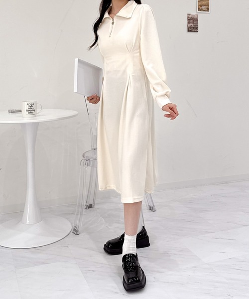 Mejoul(メジュール)の「ハーフジップ ハートチャーム フレア スウェットワンピース(ワンピース・レディース・アイボリー/ブラック・M/L)」の17枚目の写真