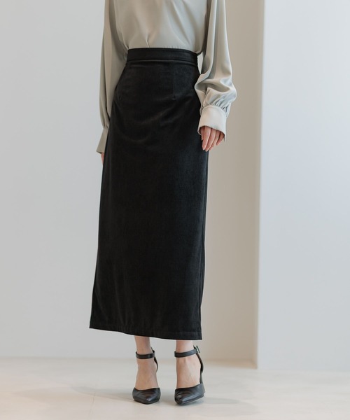Andemiu(アンデミュウ)の「ベロアIラインスカート591940(スカート・レディース・ブラック/アイボリー/ブラウン・SMALL/MEDIUM)」の18枚目の写真