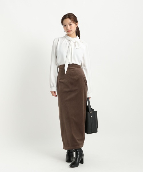 Andemiu(アンデミュウ)の「ベロアIラインスカート591940(スカート・レディース・ブラック/アイボリー/ブラウン・SMALL/MEDIUM)」の22枚目の写真