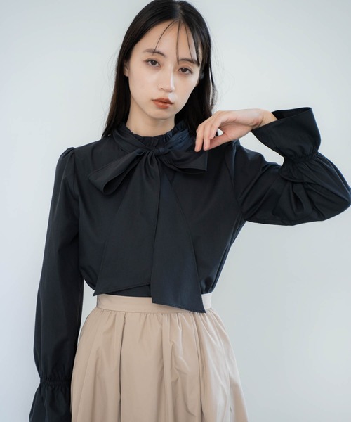 NOELA(ノエラ)の「ボウタイフリルブラウス(シャツ/ブラウス・レディース・ブラック/オフホワイト・フリー)」の3枚目の写真