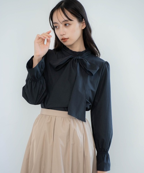 NOELA(ノエラ)の「ボウタイフリルブラウス(シャツ/ブラウス・レディース・ブラック/オフホワイト・フリー)」の5枚目の写真