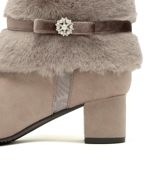 JELLY BEANS（ジェリービーンズ）の「4WAYファービジューリボンベルトショートブーツ(204-57123)JELLY BEANS(ジェリービーンズ)（ブーツ・レディース・ブラック/グレー/ブラック系・S/L/M）」の8枚目の写真