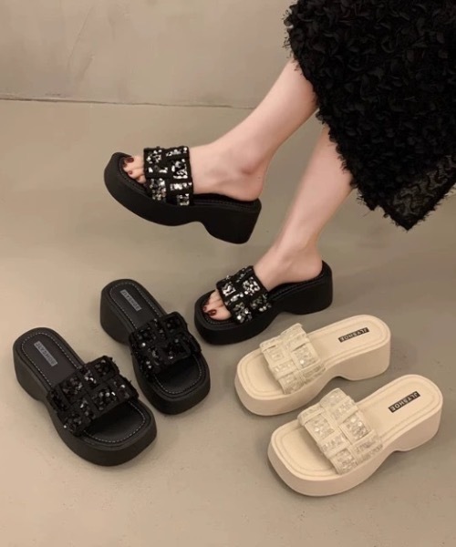 FUNdaysion(ファンデイション)の「スパンコール厚底サンダル(サンダル・レディース・シルバー/ブラック/アイボリー・23.5cm/23cm/24cm)」の8枚目の写真