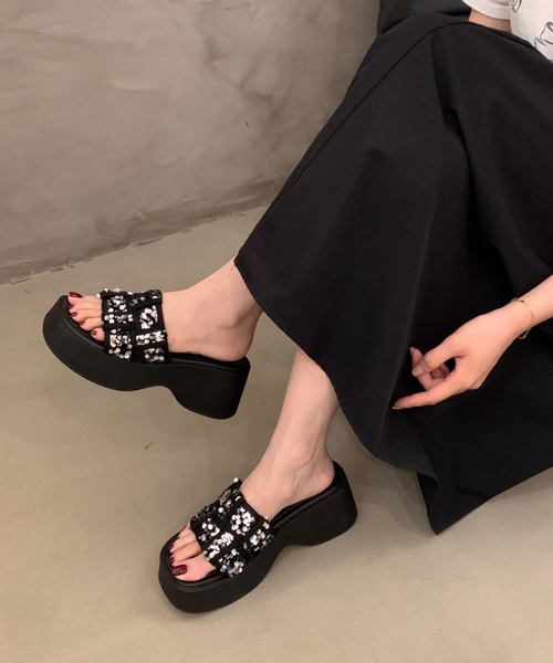 FUNdaysion(ファンデイション)の「スパンコール厚底サンダル(サンダル・レディース・シルバー/ブラック/アイボリー・23.5cm/23cm/24cm)」の11枚目の写真
