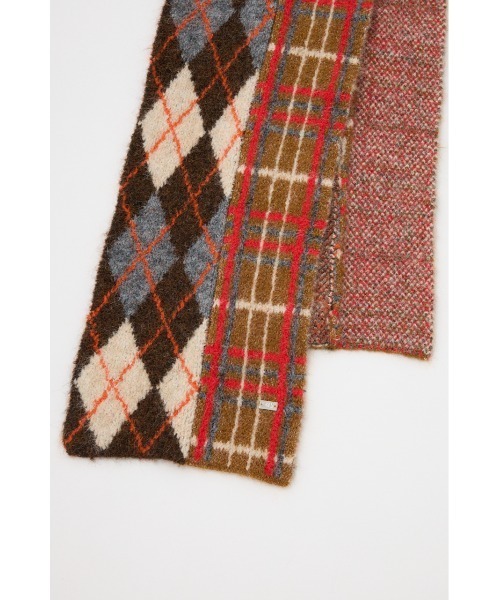 SLY（スライ）の「ARGYLE MIX JQ KNIT STALL アーガイル ミックス ジャガード ニット ストール 秋服 冬服（ストール/ショール・レディース・ブラック系その他2/ブラウン系その他2/グレー系その他2・FREE）」の8枚目の写真