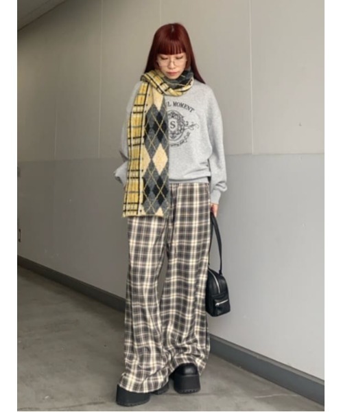 SLY（スライ）の「ARGYLE MIX JQ KNIT STALL アーガイル ミックス ジャガード ニット ストール 秋服 冬服（ストール/ショール・レディース・ブラック系その他2/ブラウン系その他2/グレー系その他2・FREE）」の19枚目の写真