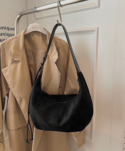 mebole(メボレ)の「Cozy Move Tie bag(ショルダーバッグ・レディース・ブラック/キャメル/ダークブラウン・FREE)」の17枚目の写真